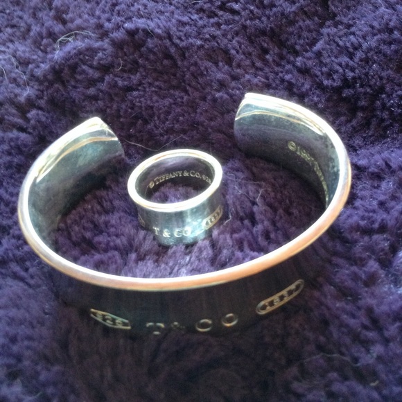 Tiffany & Co. Bangle Cuff & Matching Ring💠 💠💠 - Picture 5 of 7